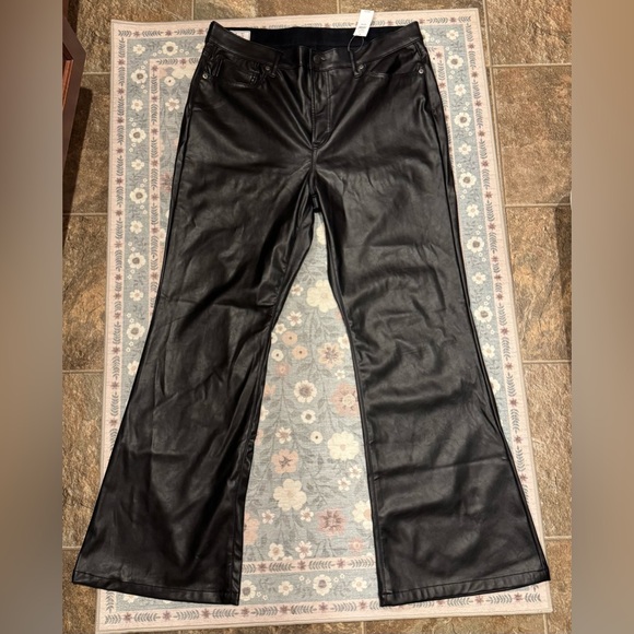 GAP 70s vegan leather flare size 16 short NWT - Picture 2 of 6